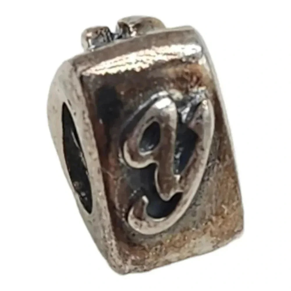 Tara’s Diary Initial Y Bead Made in Ireland Sterling NOS Celtic Trinity Knot